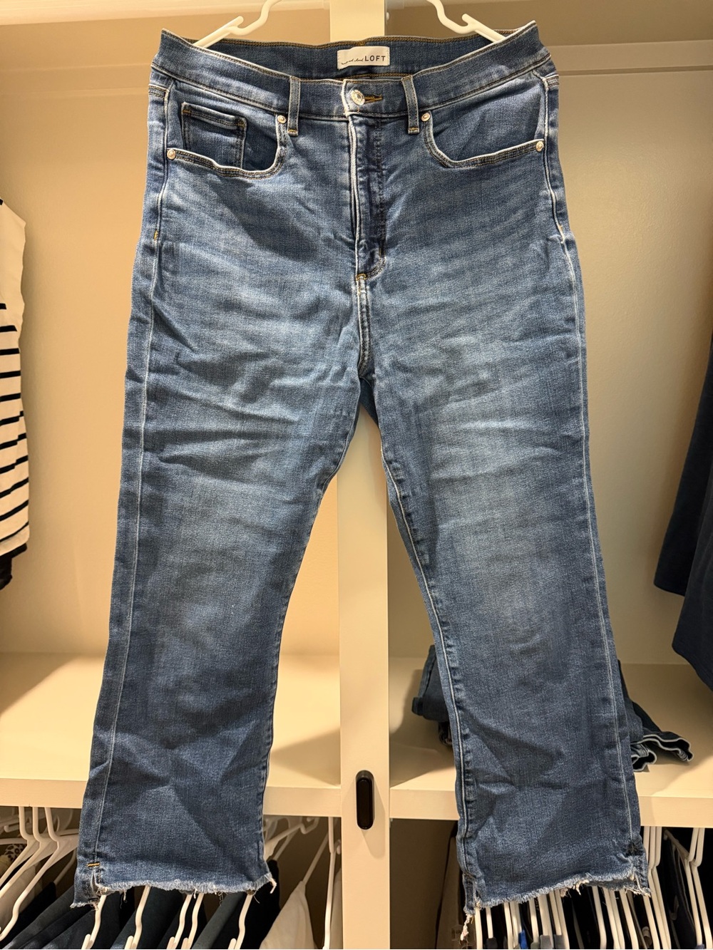 LOFT Women’s Kick Crop Medium Blue Straight Jeans